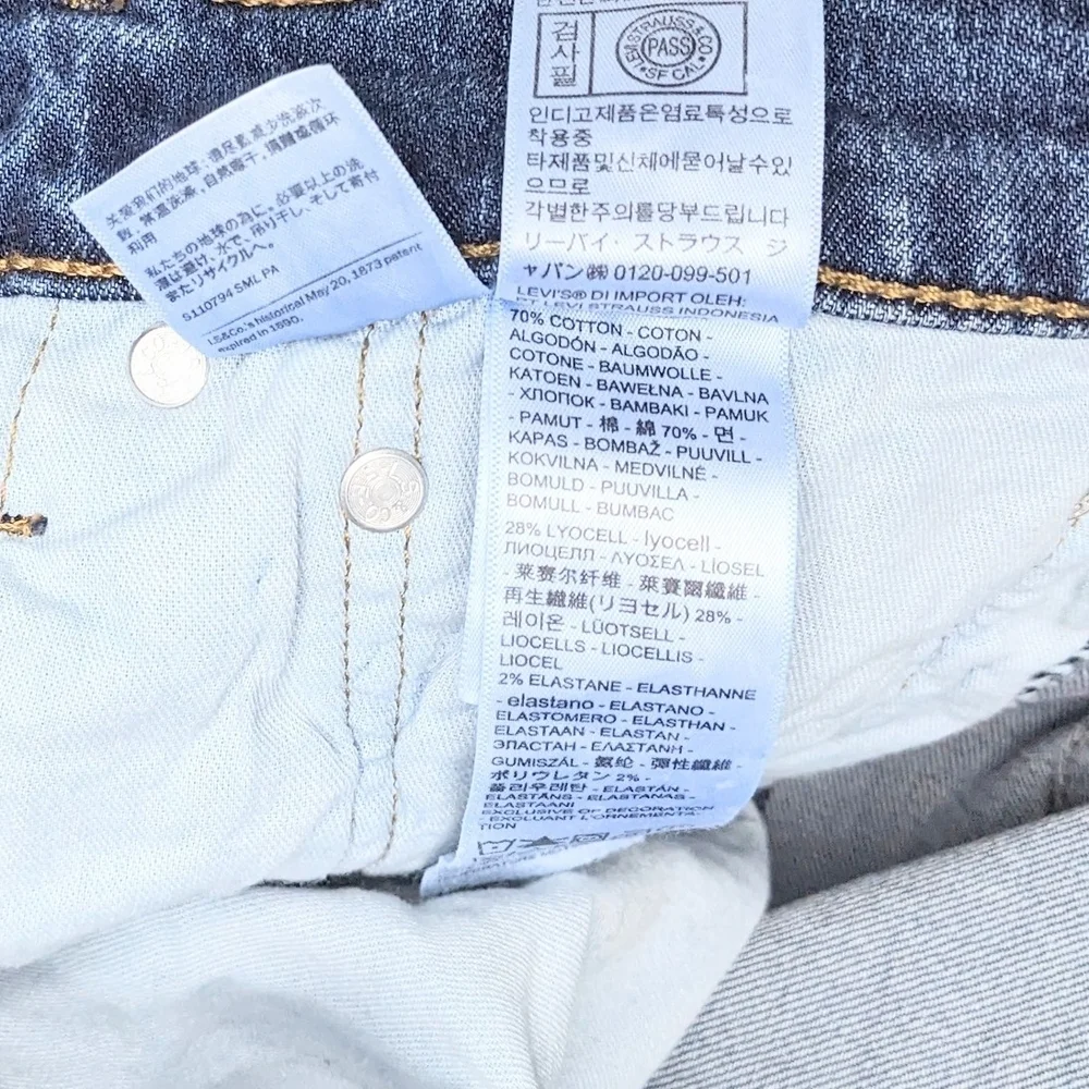 Levi's 514 Timeless Medium Wash Classic Straight-Fit Jeans